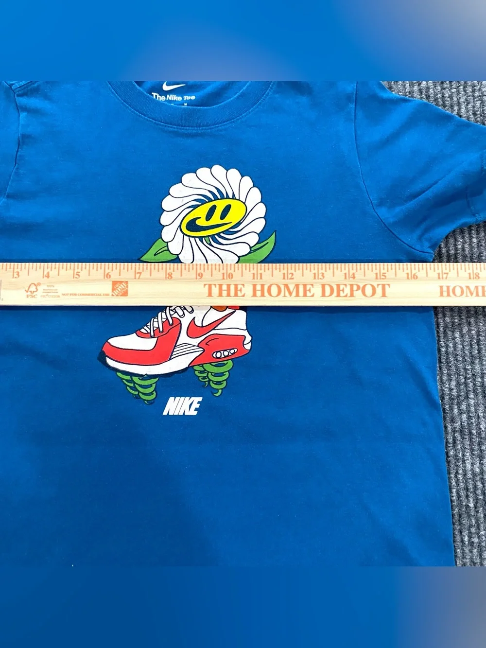 Nike Kids Blue T-shirt With Sneaker & Daisy Size M